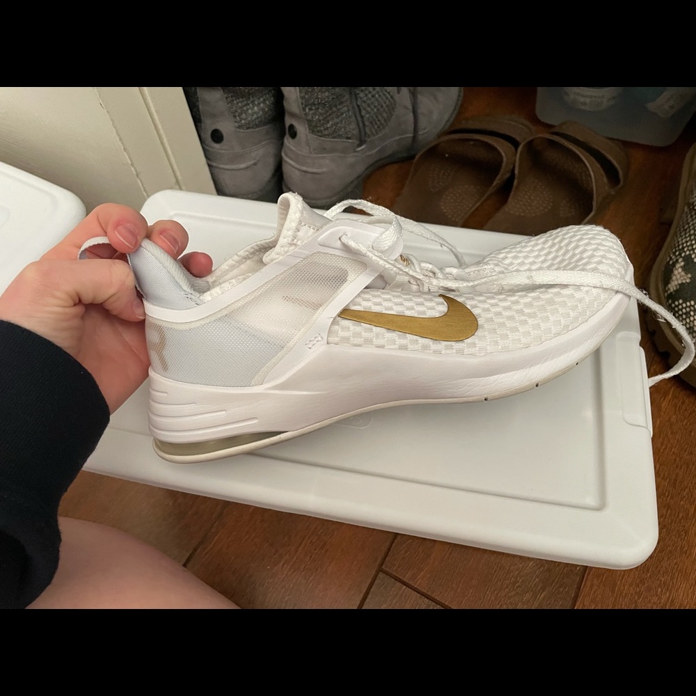 White Nike Running